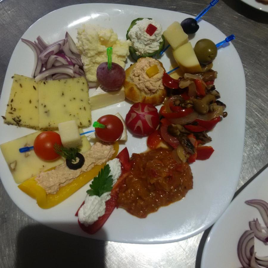 Pensiunea Passiflora Mînăstirea Humorului Zewnętrze zdjęcie